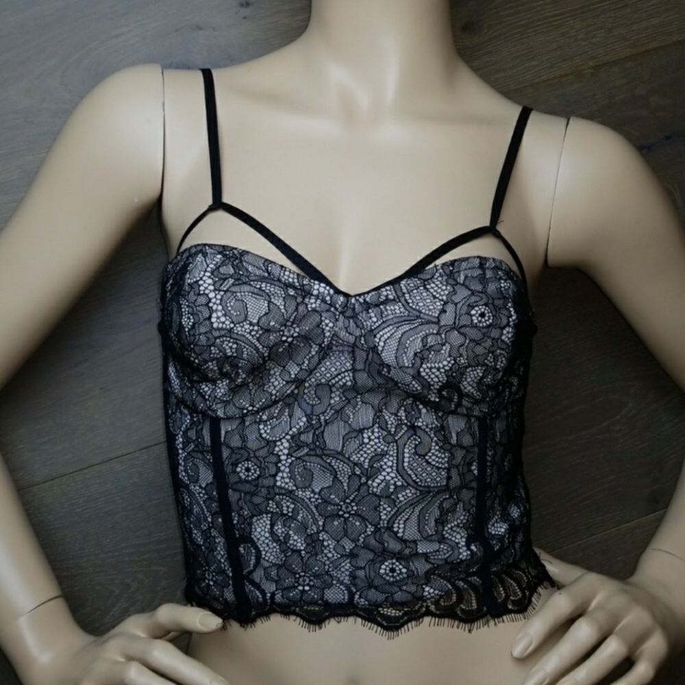 Express crop top size small
